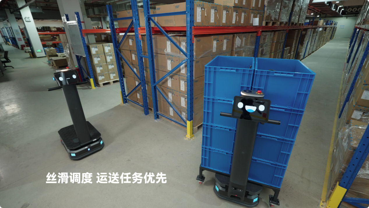 普渡機(jī)器人發(fā)布大載重工業(yè)配送機(jī)器人PUDU T600系列，助力工業(yè)物流市場(chǎng)革新