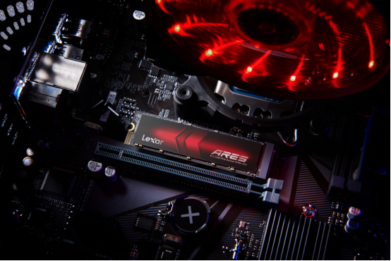 戰(zhàn)神新品裝機(jī)優(yōu)選，Lexar雷克沙ARES PCIe4.0固態(tài)硬盤！