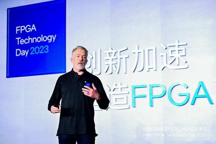 英特爾多款新品齊發(fā)，F(xiàn)PGA領(lǐng)域再獲突破！