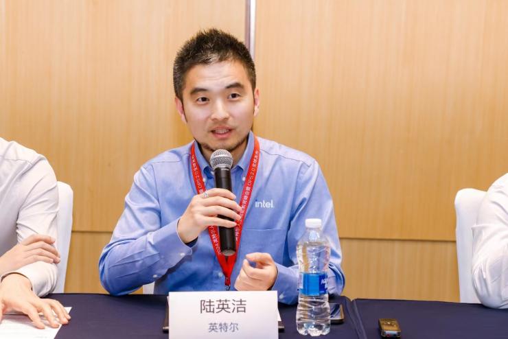 英特爾攜手合作伙伴推出OPS 2.0，為智慧教育帶來全新體驗！