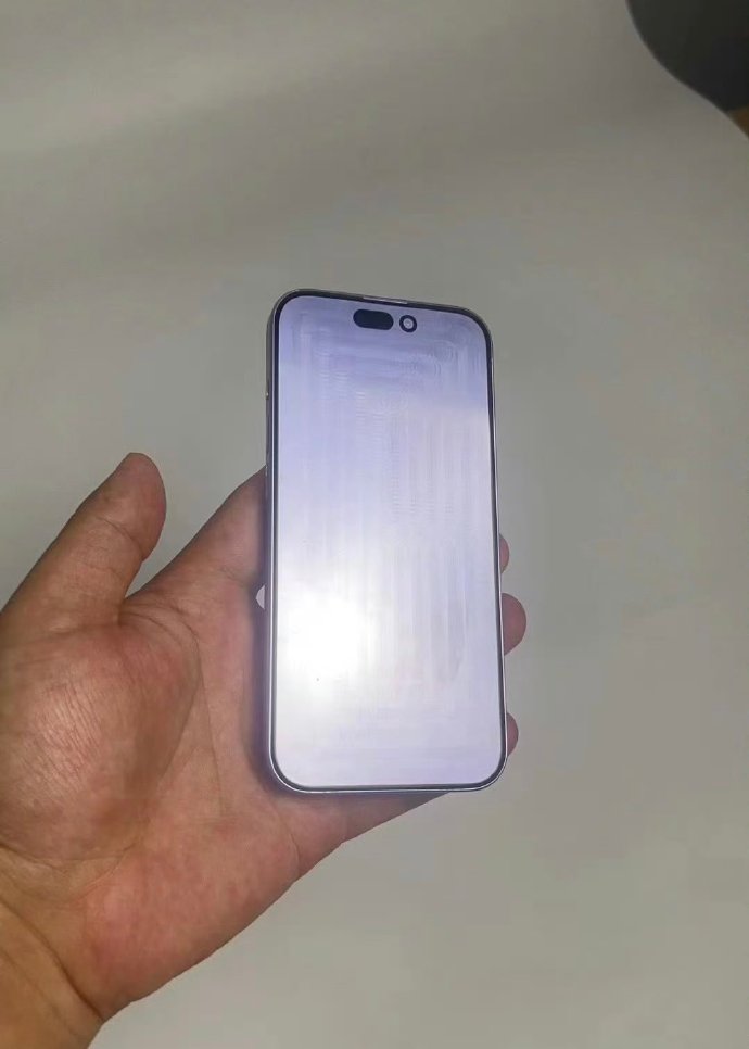 真機(jī)上手效果，iPhone 15 Pro 鋁板模型機(jī)曝光