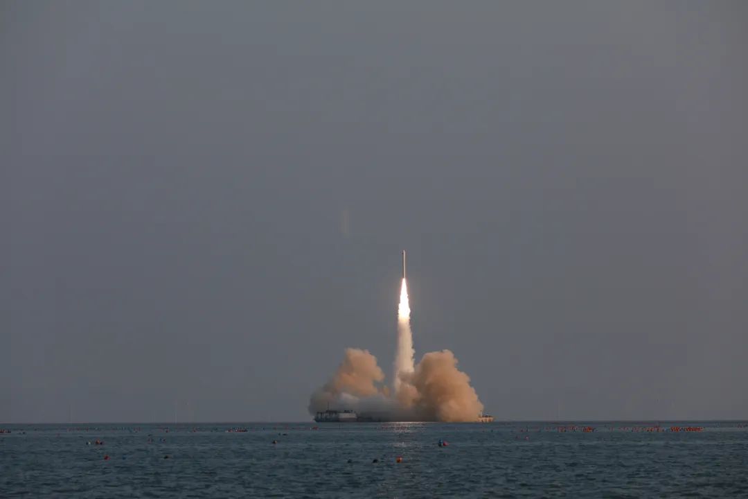 一箭 4 星，中國(guó)民營(yíng)火箭首次海上發(fā)射成功！