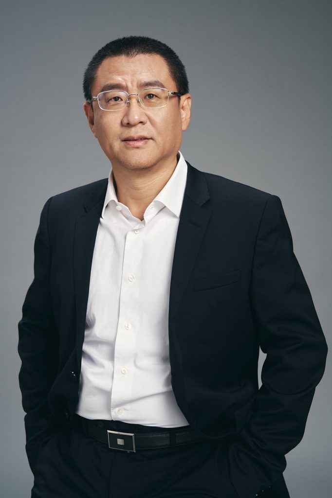 華為自動駕駛CTO陳亦倫離職；李濱出任紫光集團新董事長；華裔女高管接任Meta CFO