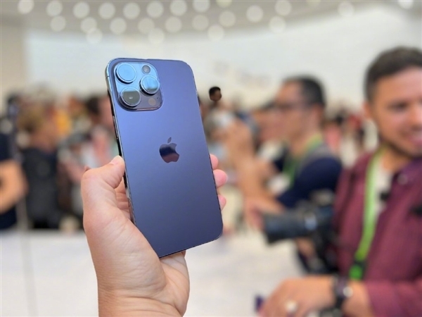 iPhone成最受美國(guó)青少年喜愛(ài)的手機(jī)！覆蓋率“無(wú)機(jī)可及”
