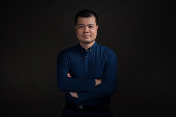國際人類蛋白質(zhì)組計(jì)劃執(zhí)行委員會(huì)常務(wù)委員、承啟生物首席科學(xué)家、暨南大學(xué)教授張弓