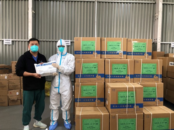 波士頓科學(xué)向新國際博覽中心親子方艙捐贈防疫物資