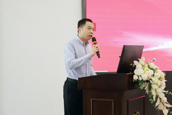 海鷗住工總經(jīng)理郭敏堅發(fā)表致辭