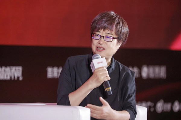 北京大學保護生物學教授、自然保護與社會發(fā)展研究中心執(zhí)行主任、山水自然保護中心創(chuàng)始人、2005年“中國青年女科學家獎”獲得者呂植