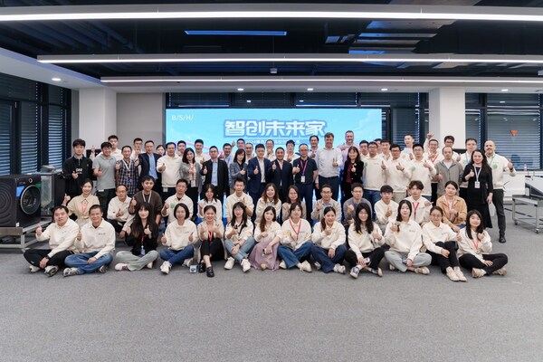 2024“智創(chuàng)未來家”高校創(chuàng)新大賽決賽現(xiàn)場(chǎng)圖