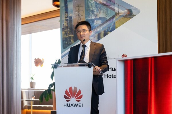 華為ICT Marketing與解決方案銷(xiāo)售副總裁史振鈺致辭