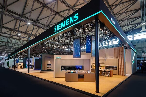 博西家電旗下品牌西門子家電展臺(tái)