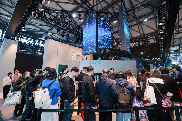 AWE 2025現(xiàn)場博西家電旗下西門子家電展臺