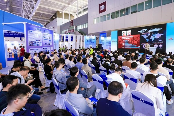 CTIS科創(chuàng)社群負(fù)責(zé)人康正中演講CES 2025出海趨勢(shì)