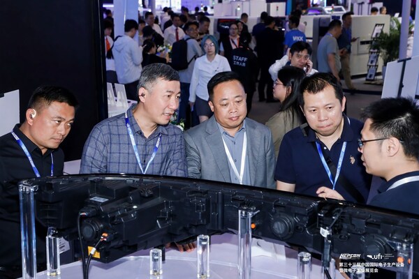 汽車電子&低空飛行核心零部件拆解區(qū)亮相NEPCON China 2025