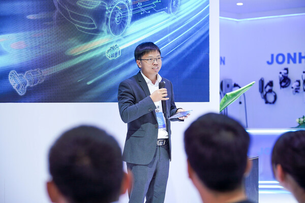 中航光電亮相2025上海車展，以全域創(chuàng)新驅(qū)動新能源汽車產(chǎn)業(yè)升級