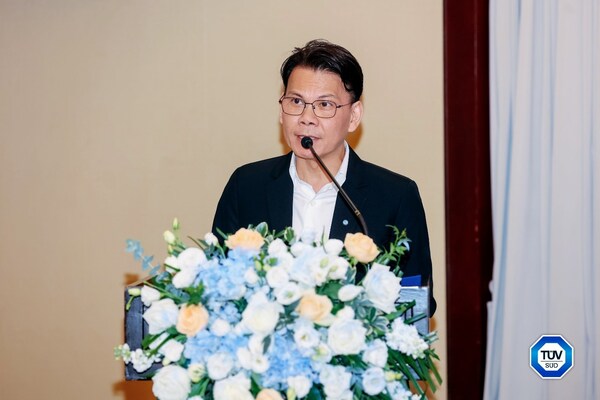 TÜV南德北亞區(qū)首席財(cái)務(wù)官李仲衡發(fā)表致辭