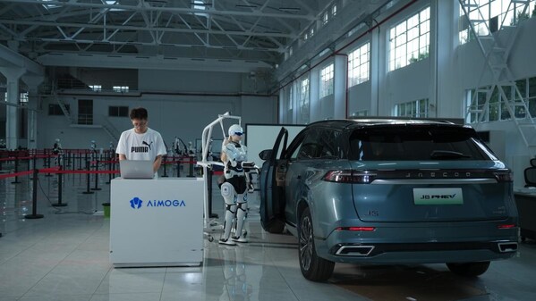 墨茵自主打開車門