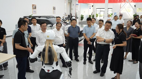 國(guó)家工信部裝備一司及人才交流中心領(lǐng)導(dǎo)調(diào)研奇瑞墨甲機(jī)器人：肯定車企引領(lǐng)的具身智能創(chuàng)新路徑